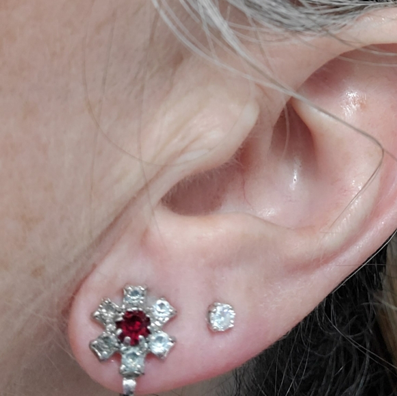 VTG Earrings Ruby Rhinestone Starburst Snowflake Clipon Christmas Valentine's - Picture 3 of 17